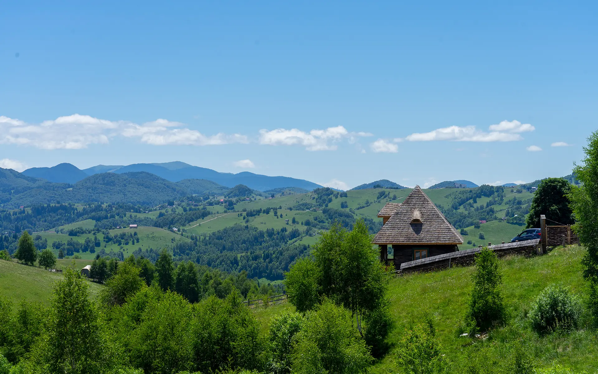 Home-bg-1-casa-vladusca-pestera-brasov